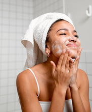 Load image into Gallery viewer, Tickle Tea Gel Cleanser